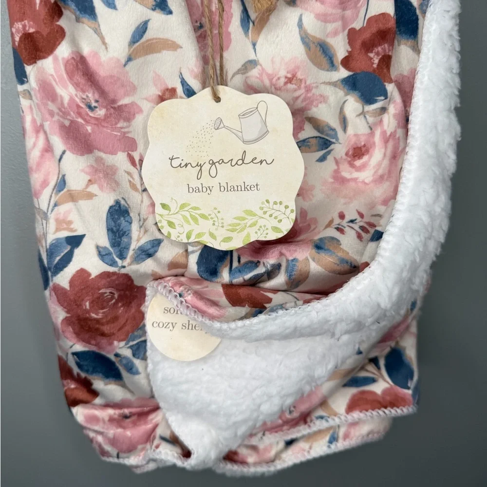 NWT Tiny Garden Floral Reversible Sherpa Baby Blanket